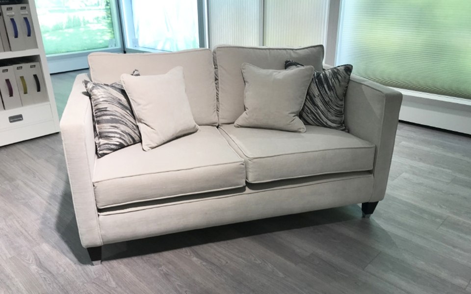 Peter Guild Hollywood Medium Sofa
Was £2,550 Now £1,145 Peter Guild Hollywood Medium Sofa
Was £2,550 Now £1,145